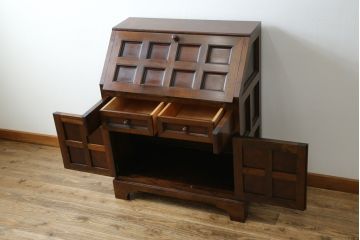 中古　美品　松本民芸家具　希少モデル　格子模様が特徴的なK型ライティングビューロー(ワークデスク、簿記机、収納棚、戸棚、在宅用、在宅ワーク用)(R-073161)