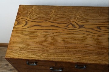 中古　美品　高級品　江戸指物家具　前面欅(ケヤキ)材　側面キハダ材　内部桐材　上品な和の雰囲気漂う引き出し10杯の収納箪笥　定価約140万円　(R-073169)