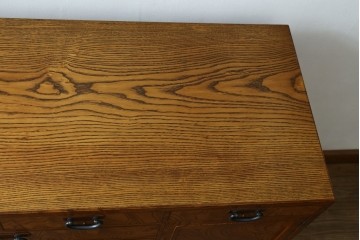 中古　美品　高級品　江戸指物家具　前面欅(ケヤキ)材　側面キハダ材　内部桐材　上品な和の雰囲気漂う引き出し10杯の収納箪笥　定価約140万円　(R-073169)