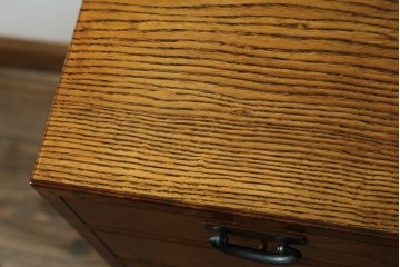 中古　美品　高級品　江戸指物家具　前面欅(ケヤキ)材　側面キハダ材　内部桐材　上品な和の雰囲気漂う引き出し10杯の収納箪笥　定価約140万円　(R-073169)