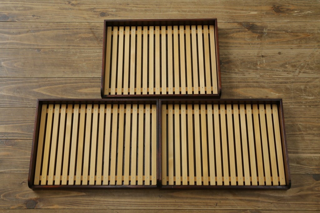 中古　美品　岩谷堂箪笥　内部の作りにも注目!　使い勝手の良いスノコ棚の水屋箪笥サイドボード　(R-073173)
