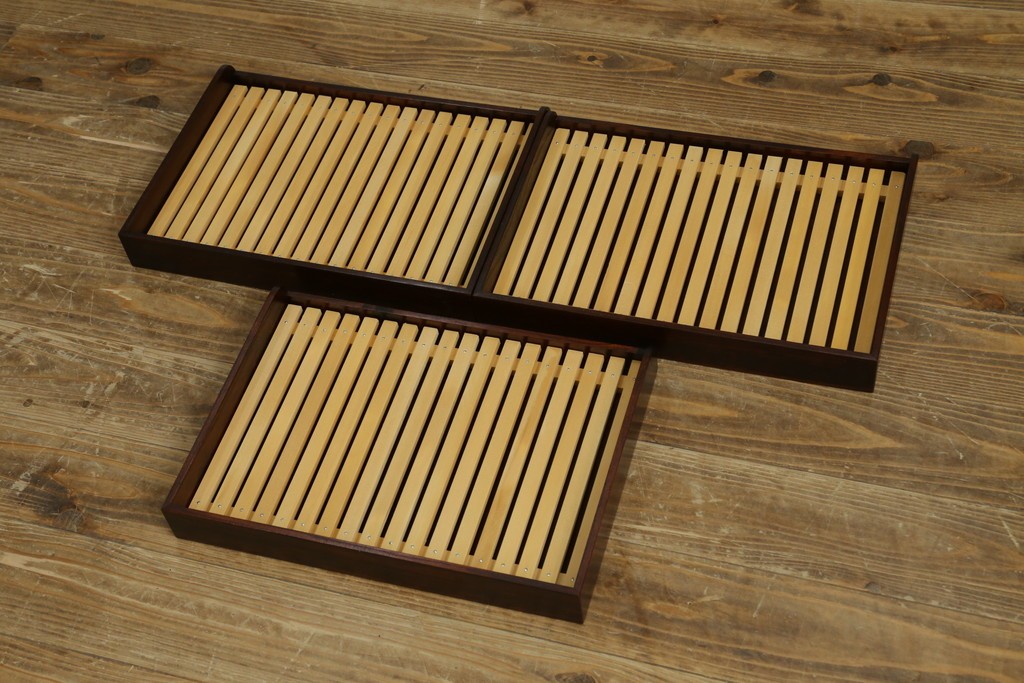 中古　美品　岩谷堂箪笥　内部の作りにも注目!　使い勝手の良いスノコ棚の水屋箪笥サイドボード　(R-073173)