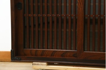 中古　美品　岩谷堂箪笥　内部の作りにも注目!　使い勝手の良いスノコ棚の水屋箪笥サイドボード　(R-073173)