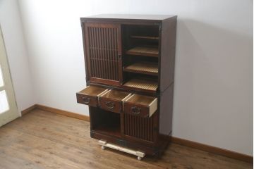 中古　美品　岩谷堂箪笥　品の良い佇まいが和の空間を引き立てる水屋箪笥(茶タンス、茶棚、収納棚、戸棚、キャビネット、上下バラ売り可能)(定価約68万円)(R-073173)