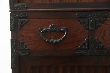 中古　美品　岩谷堂箪笥　品の良い佇まいが和の空間を引き立てる水屋箪笥(茶タンス、茶棚、収納棚、戸棚、キャビネット、上下バラ売り可能)(定価約68万円)(R-073173)