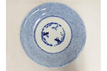 太明成化年製　古伊万里　染付　蛸唐草文　松竹梅図　1尺5寸皿　約46cm　繊細な美しい絵付けに魅了される大皿(一尺五寸、和食器、和皿)(R-073179)