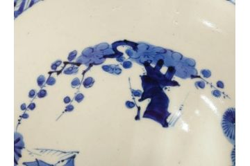 太明成化年製　古伊万里　染付　蛸唐草文　松竹梅図　1尺5寸皿　約46cm　繊細な美しい絵付けに魅了される大皿(一尺五寸、和食器、和皿)(R-073179)
