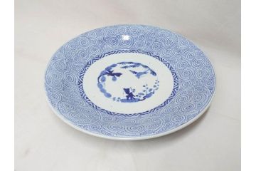 太明成化年製　古伊万里　染付　蛸唐草文　松竹梅図　1尺3寸皿　約42cm　繊細な美しい絵付けに魅了される大皿(一尺三寸、和食器、和皿)(R-073180)