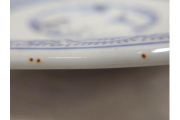 太明成化年製　古伊万里　染付　蛸唐草文　松竹梅図　1尺3寸皿　約42cm　繊細な美しい絵付けに魅了される大皿(一尺三寸、和食器、和皿)(R-073180)