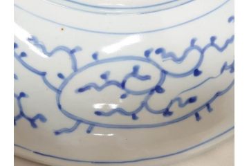 太明成化年製　古伊万里　染付　蛸唐草文　松竹梅図　1尺3寸皿　約42cm　繊細な美しい絵付けに魅了される大皿(一尺三寸、和食器、和皿)(R-073180)