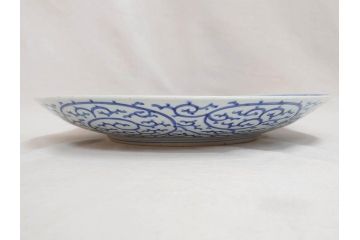 太明成化年製　古伊万里　染付　蛸唐草文　松竹梅図　1尺3寸皿　約41cm　繊細な美しい絵付けに魅了される大皿(一尺三寸、和食器、和皿)(R-073181)
