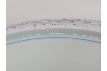 太明成化年製　古伊万里　染付　蛸唐草文　松竹梅図　1尺3寸皿　約41cm　繊細な美しい絵付けに魅了される大皿(一尺三寸、和食器、和皿)(R-073181)