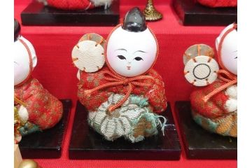 ビンテージ　木目込み人形　十五人揃　細部まで職人のこだわりを感じる可愛らしい五段雛飾り(雛人形、ひな人形、雛壇、段飾、置物、ケース付、ヴィンテージ)(R-073182)
