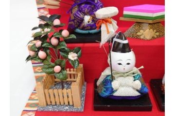 ビンテージ　木目込み人形　十五人揃　細部まで職人のこだわりを感じる可愛らしい五段雛飾り(雛人形、ひな人形、雛壇、段飾、置物、ケース付、ヴィンテージ)(R-073182)