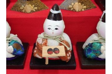 ビンテージ　木目込み人形　十五人揃　細部まで職人のこだわりを感じる可愛らしい五段雛飾り(雛人形、ひな人形、雛壇、段飾、置物、ケース付、ヴィンテージ)(R-073182)