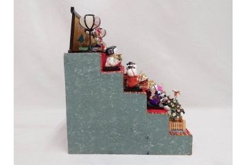 ビンテージ　木目込み人形　十五人揃　細部まで職人のこだわりを感じる可愛らしい五段雛飾り(雛人形、ひな人形、雛壇、段飾、置物、ケース付、ヴィンテージ)(R-073182)