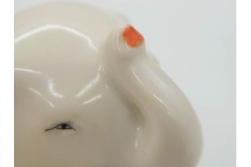 稀少　オールドノリタケ　NORITAKE　ヤジロベー印　ゾウ　丸いフォルムが可愛らしいインクポット(意匠登録出願中、日本陶器、インク壺、インクウェル、象、ぞう、動物、小物入れ、置物、瓶)(R-073185)