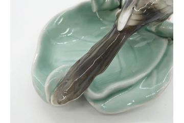 深川製　オールド深川　柿に尾長　細部まで凝ったつくりが魅力的な菓子皿(鳥、菓子器、小物入れ、和皿)(R-073186)