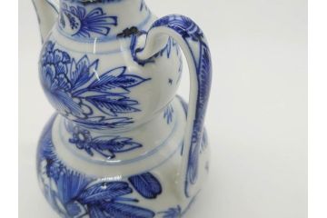 中国　青花　人物図　繊細な意匠にこだわりを感じる執壺(茶壺、しょうゆ差し、醤油瓶、水差し、注子、水注、茶道具)(R-073187)