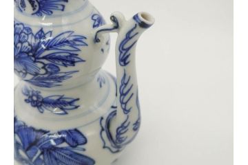 中国　青花　人物図　繊細な意匠にこだわりを感じる執壺(茶壺、しょうゆ差し、醤油瓶、水差し、注子、水注、茶道具)(R-073187)