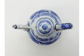 中国　青花　人物図　繊細な意匠にこだわりを感じる執壺(茶壺、しょうゆ差し、醤油瓶、水差し、注子、水注、茶道具)(R-073187)