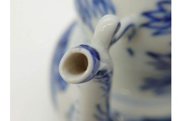 中国　青花　人物図　繊細な意匠にこだわりを感じる執壺(茶壺、しょうゆ差し、醤油瓶、水差し、注子、水注、茶道具)(R-073187)