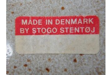 デンマーク　STOGO　優しい色合いが落ち着いた雰囲気を醸し出すプレート3枚セット(皿、北欧食器)(R-073190)