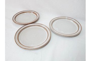 デンマーク　STOGO　優しい色合いが落ち着いた雰囲気を醸し出すプレート3枚セット(皿、北欧食器)(R-073190)