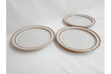 デンマーク　STOGO　優しい色合いが落ち着いた雰囲気を醸し出すプレート3枚セット(皿、北欧食器)(R-073191)
