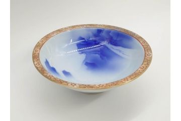 深川製磁　オールド深川　染付　金彩　約18cm　6寸　一つ一つ丁寧に絵付けされた風景図が美しい鉢(深皿、和皿、和食器、六寸、共箱付き)(R-073195)