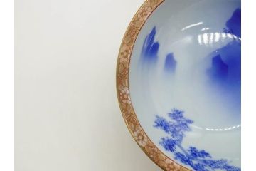 深川製磁　オールド深川　染付　金彩　約18cm　6寸　一つ一つ丁寧に絵付けされた風景図が美しい鉢(深皿、和皿、和食器、六寸、共箱付き)(R-073195)