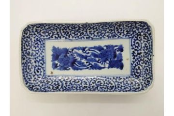 江戸期　冨貴長春　古伊万里　染付　蛸唐草文　約21cm　6.9寸　一筆一筆丁寧に描かれた長皿2枚セット(角皿、和皿、和食器、六寸九分)(R-073196)