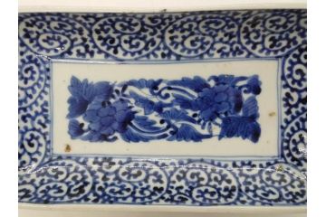 江戸期　冨貴長春　古伊万里　染付　蛸唐草文　約21cm　6.9寸　一筆一筆丁寧に描かれた長皿2枚セット(角皿、和皿、和食器、六寸九分)(R-073196)