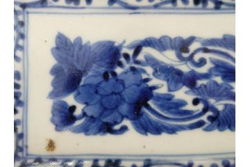江戸期　冨貴長春　古伊万里　染付　蛸唐草文　約21cm　6.9寸　一筆一筆丁寧に描かれた長皿2枚セット(角皿、和皿、和食器、六寸九分)(R-073196)