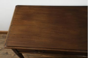 イギリスアンティーク　Lloyd's Antiques(ロイズ・アンティークス)取り扱い　ウォールナット材　クラシカルな雰囲気溢れるコンソールテーブル(デスク、ワークデスク、在宅用、在宅ワーク用、平机、英国)(R-073219)
