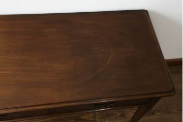 イギリスアンティーク　Lloyd's Antiques(ロイズ・アンティークス)取り扱い　ウォールナット材　クラシカルな雰囲気溢れるコンソールテーブル(デスク、ワークデスク、在宅用、在宅ワーク用、平机、英国)(R-073219)