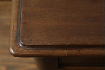 イギリスアンティーク　Lloyd's Antiques(ロイズ・アンティークス)取り扱い　ウォールナット材　クラシカルな雰囲気溢れるコンソールテーブル(デスク、ワークデスク、在宅用、在宅ワーク用、平机、英国)(R-073219)