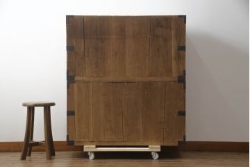 和製アンティーク　総桐(キリ)材　金具の彫刻が素晴らしい二段重ね時代箪笥(重ね箪笥、総桐箪笥、総桐たんす、和タンス、衣装たんす、整理タンス、収納タンス、引き出し)(R-073221)