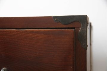 和製アンティーク　前面欅(ケヤキ)材　漆塗り　使い込まれた風合いが味わい深い時代箪笥ローチェスト(ローボード、引き出し、衣装箪笥、整理タンス、時代箪笥、収納たんす、テレビ台、テレビボード)(R-073231)