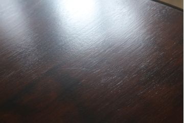 中古　美品　松本民芸家具　クラシカルな雰囲気が漂うC型丸卓(ラウンドテーブル、丸テーブル、コーヒーテーブル、カフェテーブル、サイドテーブル)(定価約18万円)(R-073233)
