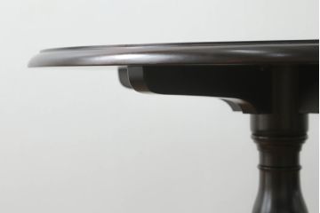 中古　美品　松本民芸家具　クラシカルな雰囲気が漂うC型丸卓(ラウンドテーブル、丸テーブル、コーヒーテーブル、カフェテーブル、サイドテーブル)(定価約18万円)(R-073233)