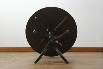 中古　美品　松本民芸家具　クラシカルな雰囲気が漂うC型丸卓(ラウンドテーブル、丸テーブル、コーヒーテーブル、カフェテーブル、サイドテーブル)(定価約18万円)(R-073233)