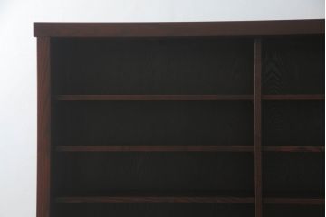 中古　美品　栗材　和の趣あふれる佇まいが魅力的な水屋箪笥サイドキャビネット(食器棚、戸棚、収納棚、キャビネット)(R-073267)