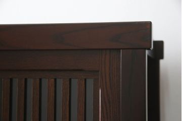中古　美品　栗材　和の趣あふれる佇まいが魅力的な水屋箪笥サイドキャビネット(食器棚、戸棚、収納棚、キャビネット)(R-073267)