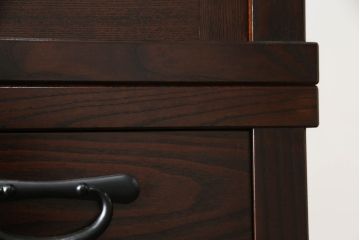 中古　美品　栗材　和の趣あふれる佇まいが魅力的な水屋箪笥サイドボード(食器棚、茶箪笥、サイドキャビネット、収納棚、戸棚)(R-073268)