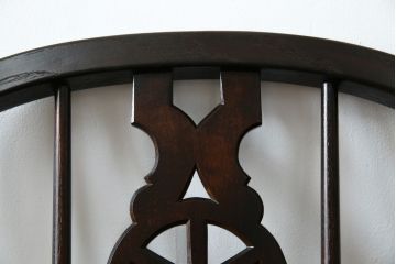 中古　美品!!　松本民芸家具　シックな色合いとクラシカルな佇まいが魅力のホイールバックウィンザーチェア(ウインザーチェア、アームチェア、板座チェア、ダイニングチェア、椅子、イス)(定価約19万8千円)(R-073269)