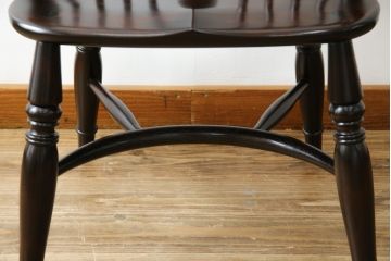 中古　美品!!　松本民芸家具　シックな色合いとクラシカルな佇まいが魅力のホイールバックウィンザーチェア(ウインザーチェア、アームチェア、板座チェア、ダイニングチェア、椅子、イス)(定価約19万8千円)(R-073269)