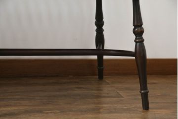  イギリスアンティーク　Lloyd's Antiques(ロイズ・アンティークス)取り扱い　ニレ材　クラシカルな佇まいのウィンザーベンチ(ウィンザーチェア、長椅子、2人掛けベンチ、英国)(R-073270)