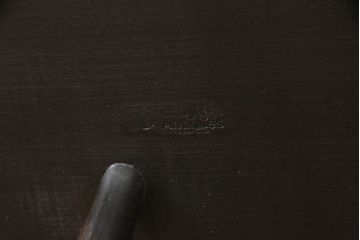  イギリスアンティーク　Lloyd's Antiques(ロイズ・アンティークス)取り扱い　ニレ材　クラシカルな佇まいのウィンザーベンチ(ウィンザーチェア、長椅子、2人掛けベンチ、英国)(R-073270)