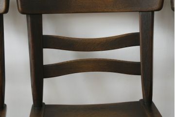 中古　美品　飛騨産業　PROVINCIAL(プロヴィンシャル・プロビンシャル)　シックな色合いと曲線を描くデザインが魅力的なブレースバックチェア4脚セット(ダイニングチェア、板座チェア)(定価4脚で約44万円)(R-073273)